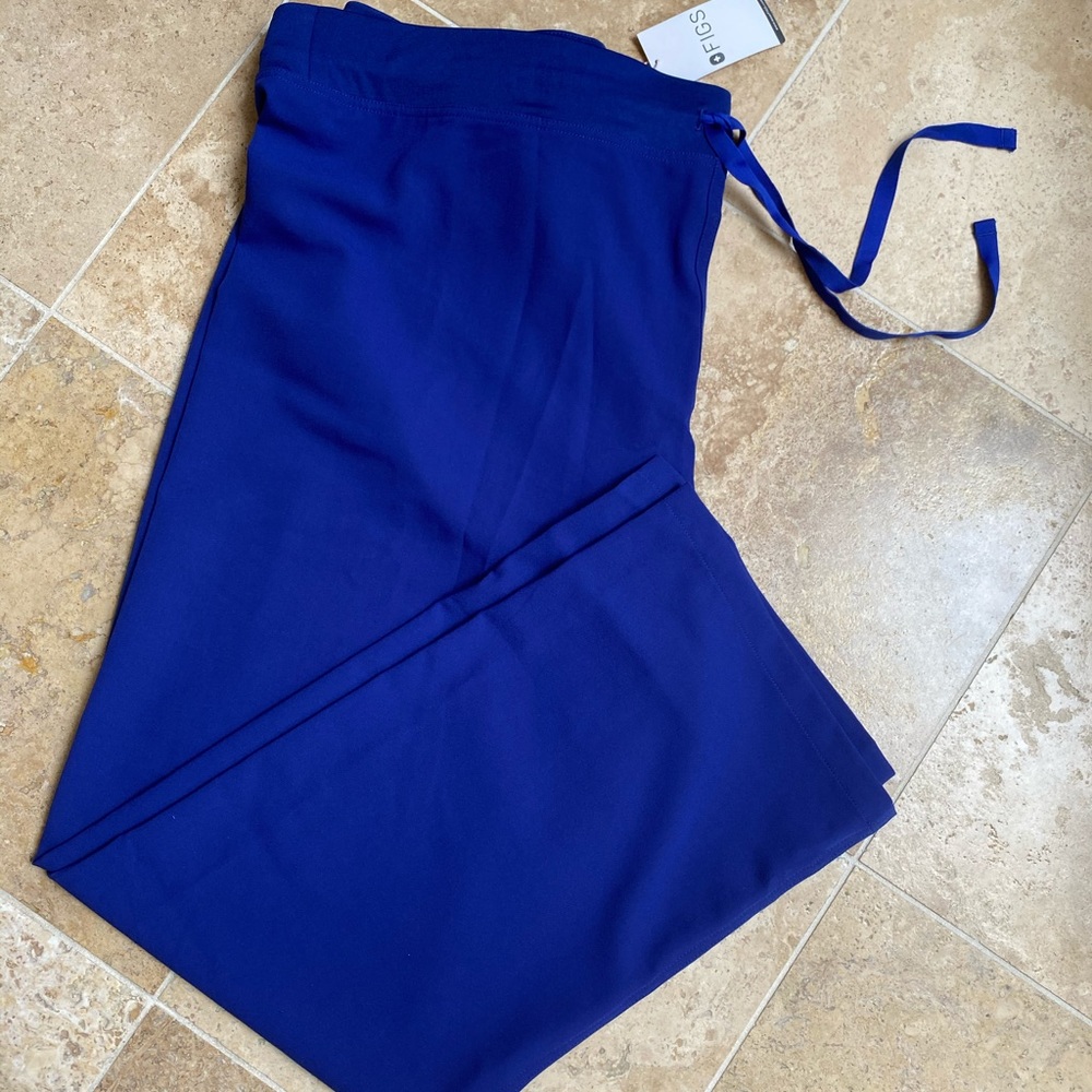 Figs scrubs deep Royal Blue Livingston XXL NWT